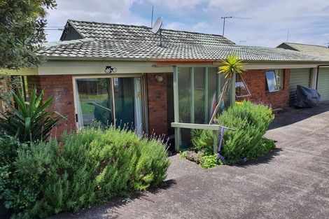 Photo of property in 1/35a Coniston Avenue, Te Atatu South, Auckland, 0610