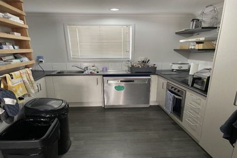 Photo of property in 6 Kuparu Street, Weymouth, Auckland, 2103