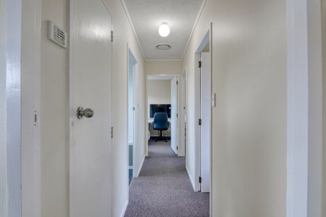 Photo of property in 17 Cargill Grove, Kelvin Grove, Palmerston North, 4414