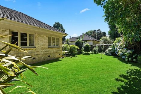 Photo of property in 20 Opoia Road, Hamilton East, Hamilton, 3216