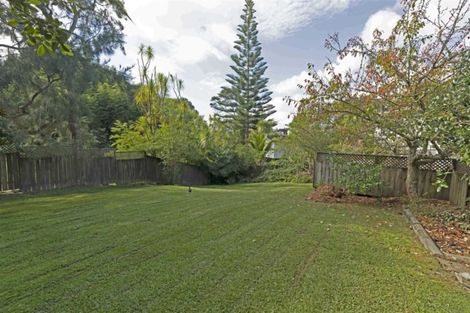 Photo of property in 2/4 James Scott Place, Te Atatu South, Auckland, 0602