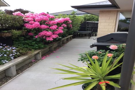 Photo of property in 20 Titirangi Crescent, Parklands, Christchurch, 8083