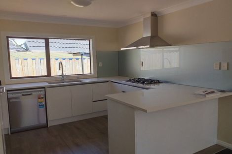 Photo of property in 24 San Domingo Rise, Henderson, Auckland, 0612