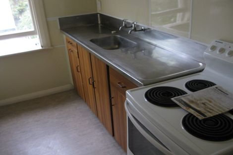 Photo of property in 80 Oriental Parade, Oriental Bay, Wellington, 6011