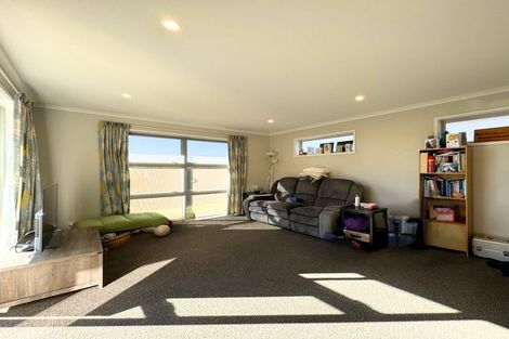 Photo of property in 6 Vahsel Bay Place, Wigram, Christchurch, 8025