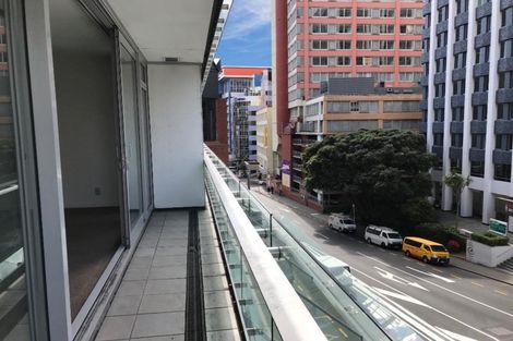 Photo of property in Montreaux Apartments, 2i/164 The Terrace, Wellington Central, Wellington, 6011