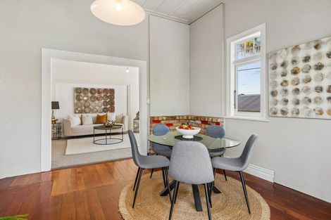 Photo of property in 5 Allenby Avenue, Devonport, Auckland, 0624