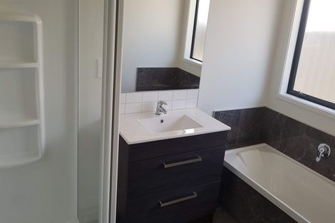 Photo of property in 42 Te Ranga Memorial Drive, Pyes Pa, Tauranga, 3112