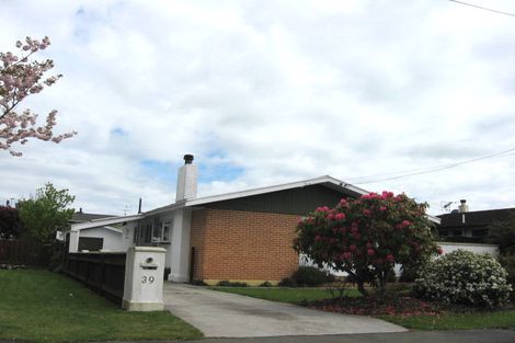 Photo of property in 39 Devon Street, Stoke, Nelson, 7011