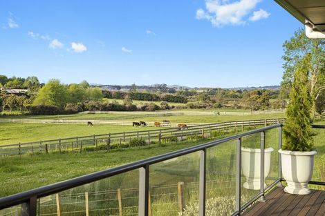 Photo of property in 42 Arana Drive, Karaka, Drury, 2578