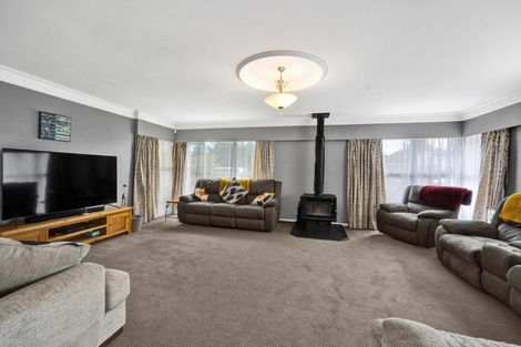 Photo of property in 14 Kowhai Street, Inglewood, 4330