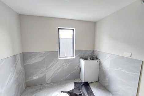 Photo of property in 1/58 Te Atatu Road, Te Atatu South, Auckland, 0610