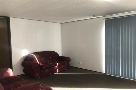 Photo of property in 5 Kopara Place, Clendon Park, Auckland, 2103