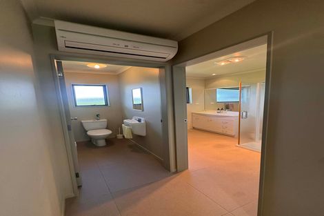 Photo of property in 39 Browns Drive, Waihi Beach, 3611