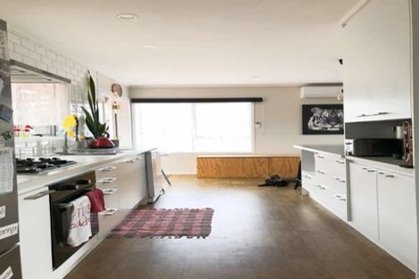 Photo of property in 22 Cedar Heights Avenue, Massey, Auckland, 0614