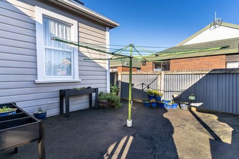 Photo of property in 196 Oxford Street, South Dunedin, Dunedin, 9012