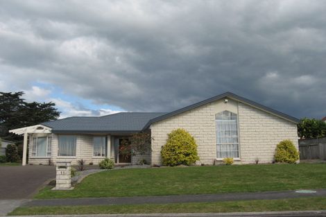 Photo of property in 11 Ridgemount Terrace, Welcome Bay, Tauranga, 3112