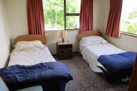 Photo of property in 15 Ivy Terrace, Moana, 7872