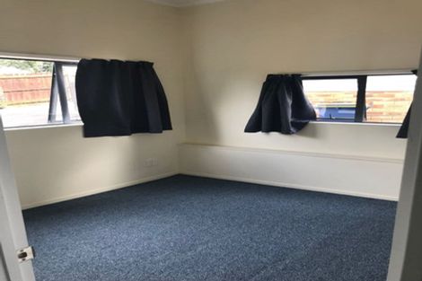 Photo of property in 127 Lancaster Road, Beach Haven, Auckland, 0626