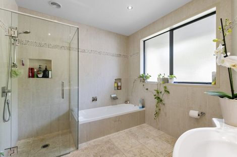 Photo of property in 310 Paremoremo Road, Paremoremo, Auckland, 0632