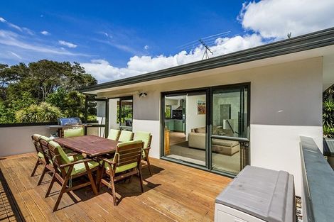 Photo of property in 71a Gledstane Road, Stanmore Bay, Whangaparaoa, 0932