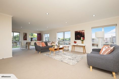 Photo of property in 1 Cumulus Way, Ranui, Auckland, 0612