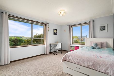 Photo of property in 15 Estuary Crescent, Fairfield, Dunedin, 9018