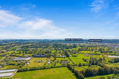 Photo of property in 73 Motu Road, Kumeu, 0891