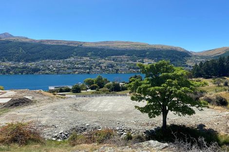 Photo of property in 5 Red Deer Rise, Kelvin Heights, Queenstown, 9300