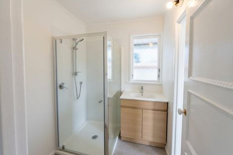 Photo of property in 4 Ainsdale Place, Manurewa, Auckland, 2102