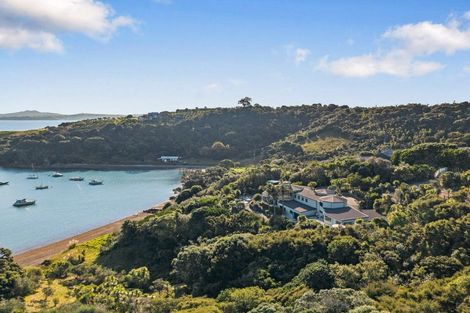 Photo of property in 124 Delamore Drive, Oneroa, Waiheke Island, 1081