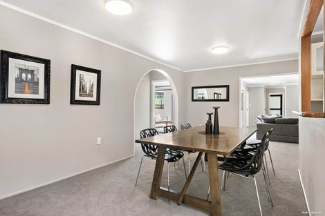 Photo of property in 5 Longwood Place, Forrest Hill, Auckland, 0620