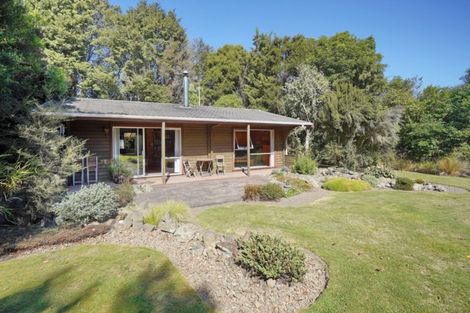 Photo of property in 20 Woodend Road, Woodend, 7610