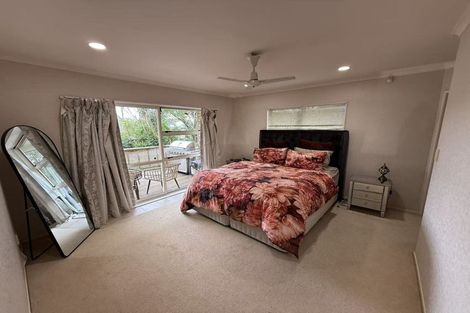 Photo of property in 6 Conacher Close, East Tamaki Heights, Auckland, 2016
