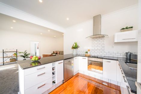 Photo of property in 57b Crewe Crescent, Hokowhitu, Palmerston North, 4410
