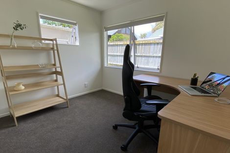 Photo of property in 2/12 Duncan Avenue, Te Atatu South, Auckland, 0610