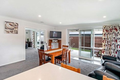 Photo of property in 15 Serenity Crescent, Kelvin Grove, Palmerston North, 4414