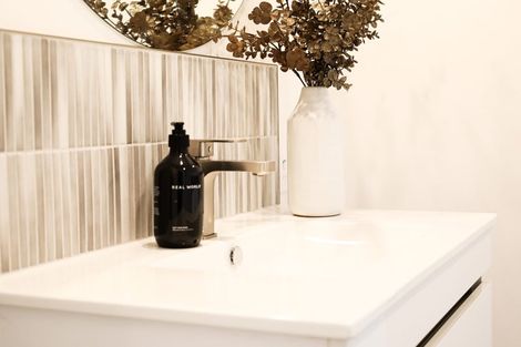 Photo of property in 6 Samuel Place, Terrace End, Palmerston North, 4410