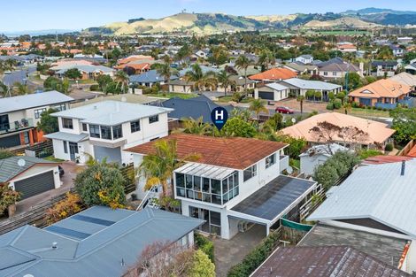 Photo of property in 69b Percy Road, Papamoa Beach, Papamoa, 3118