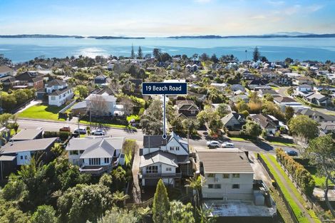 Photo of property in 19 Beach Road, Mellons Bay, Auckland, 2014