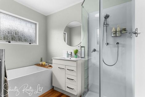 Photo of property in 15 Bickerstaffe Road, Maungaturoto, 0520