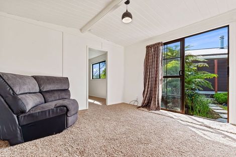 Photo of property in 13 Ferry Road, Waipu, 0510