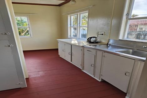 Photo of property in 9a Normanby Street, Fitzroy, New Plymouth, 4312