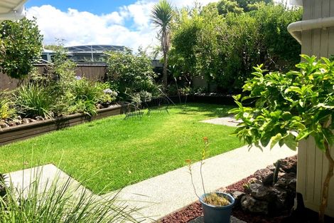 Photo of property in 97 Tiroroa Avenue, Te Atatu South, Auckland, 0610