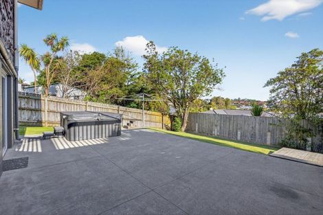 Photo of property in 27 Amorino Drive, Red Beach, 0932