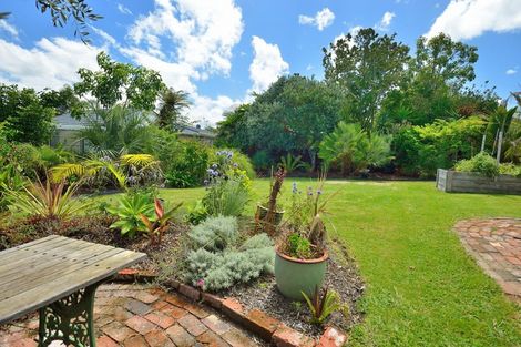 Photo of property in 16 Domett Street, Whataupoko, Gisborne, 4010