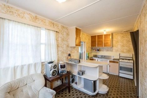 Photo of property in 64 Disraeli Street, Hawera, 4610