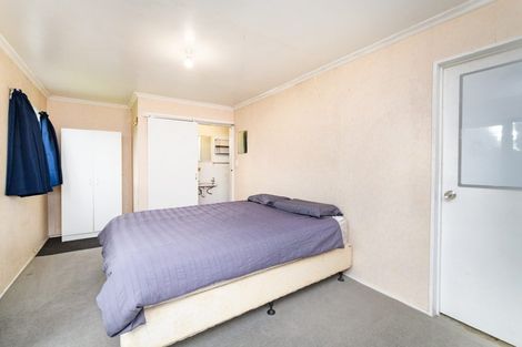 Photo of property in 2 Bevan Place, Cloverlea, Palmerston North, 4412