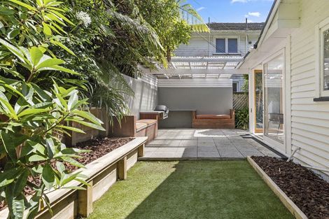 Photo of property in 51 Oban Street, Wadestown, Wellington, 6012