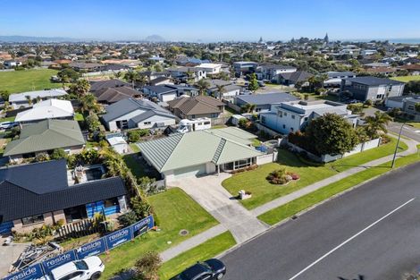 Photo of property in 56 Evans Road, Papamoa Beach, Papamoa, 3118